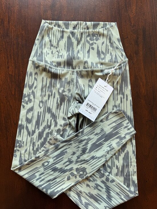 Tavi Pants - TAVI High-Waisted Leggings Green Gray Abstract Print – NWT